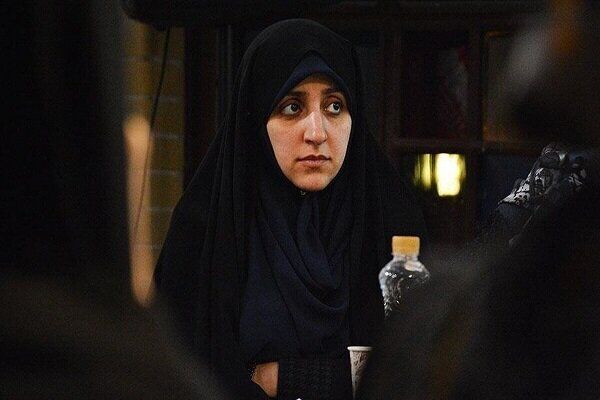 بهروز آذر: سحر امامی، سیمای شجاعت زن ایرانی است