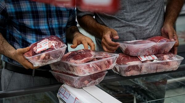 ذبح دو رأس قربانی و توزیع ۱۰۵ بسته گوشت میان نیازمندان