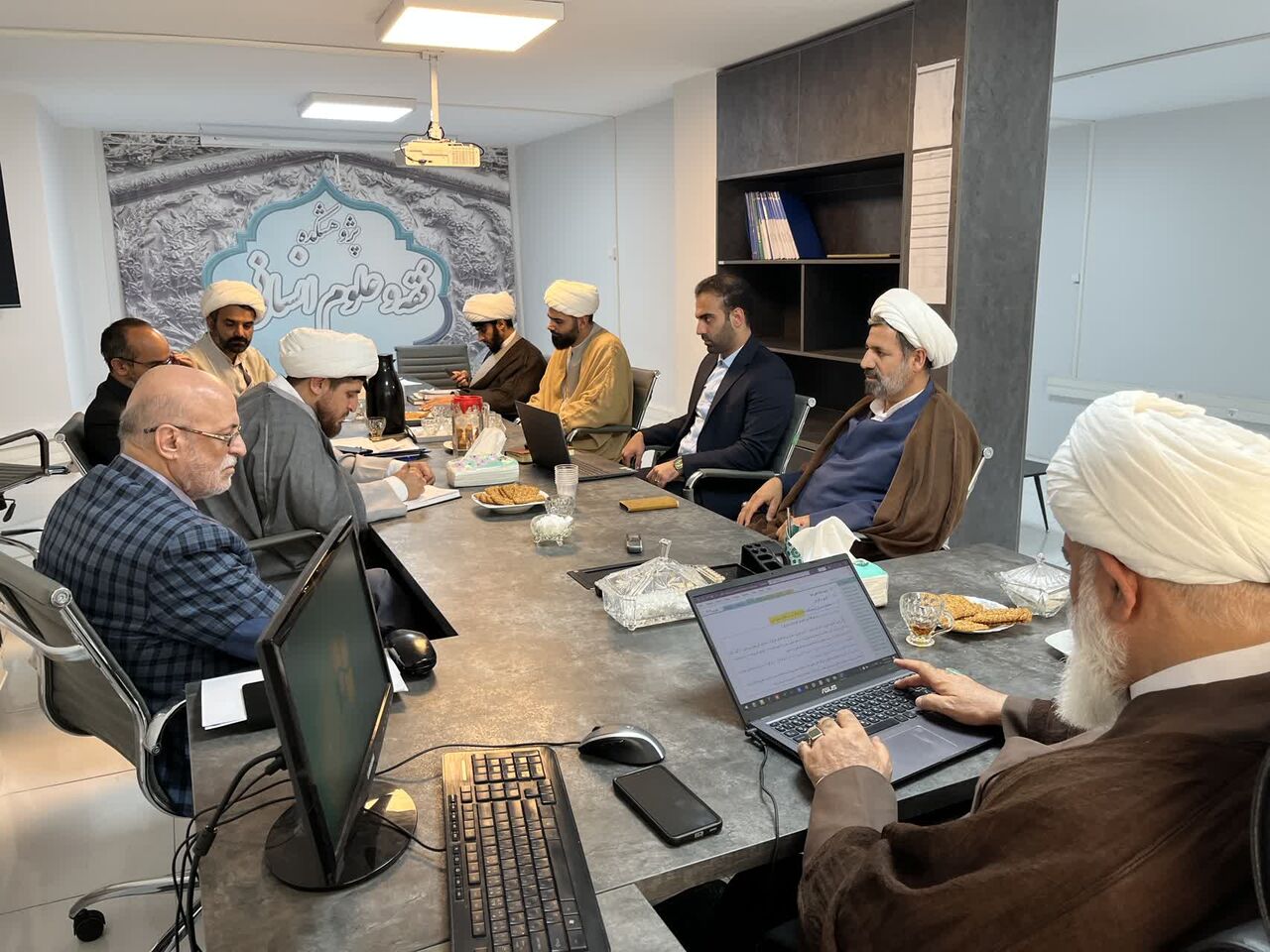 رئیس جدید کمیته برگزاری کرسی‌های علمی مجموعه‌ی حوزوی امام رضا (ع) منصوب شد