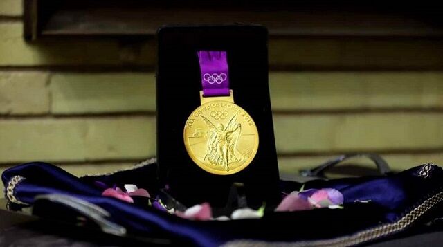 اهدای مدال طلای ورزشکار جغینی به سحر امامی