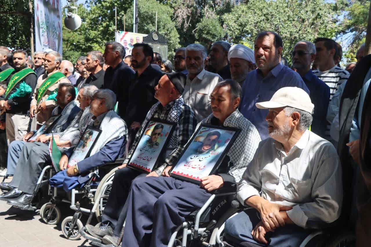 تشییع پیکر شهدای مدافع وطن در زنجان