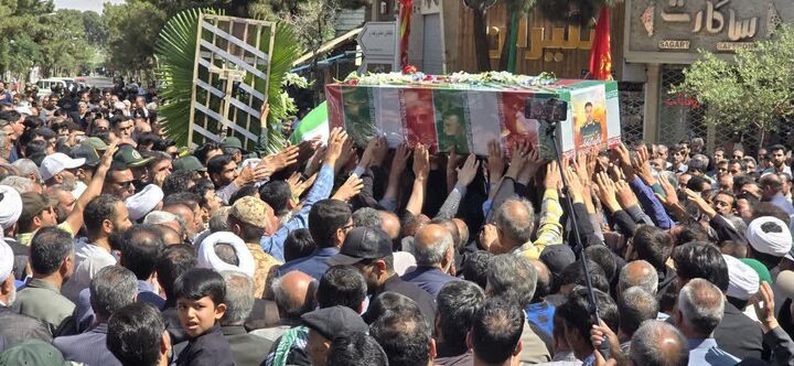 پیکر مطهر شهید « ابراهیمی کارشک» در قاین تشییع شد