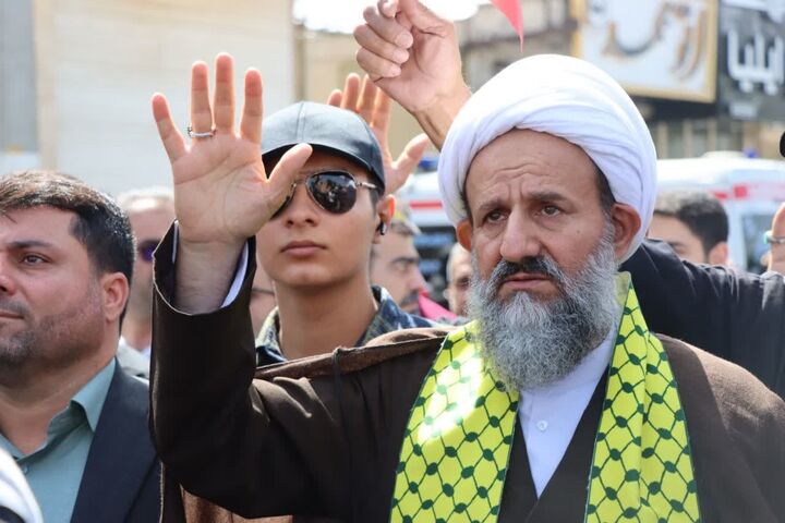 حضور پرشور مردم در تشییع شهدا نشان دهنده ایستادگی و ولایتمداری این ملت بزرگ است