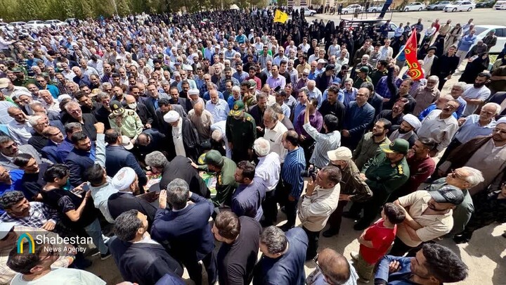وداع مردم یزد با پیکر دانشمند هسته‌ای شهید مطلبی‌زاده