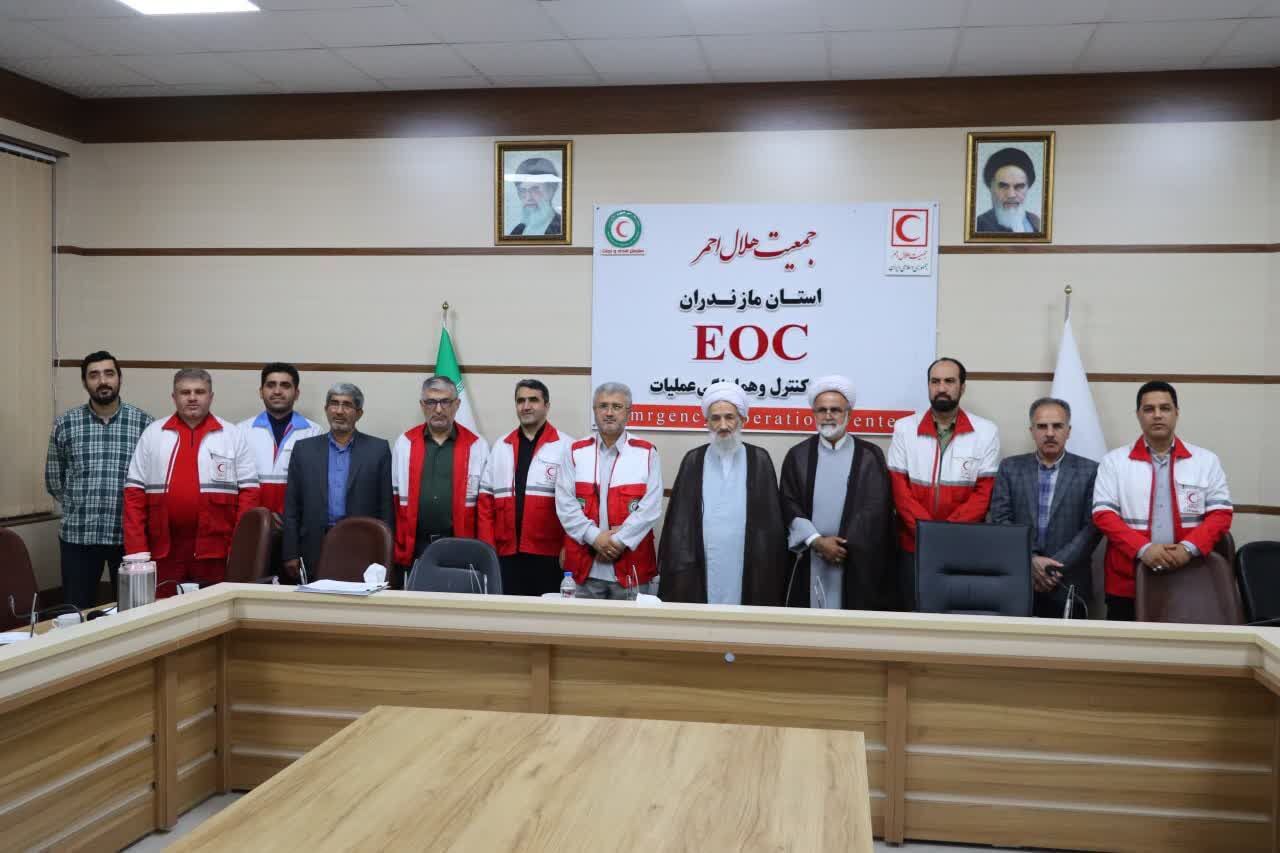 خادمان هلال احمر مجاهدانِ جنگ ترکیبی هستند