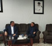 مردم با وحدت در مسیر پیروزی انقلاب اسلامی در برابر دشمن حرکت کنند