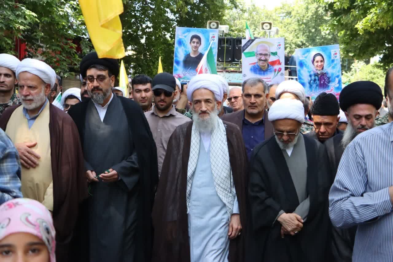 شکوه حضور مازندرانیها در جمعه خشم و نصر/ مردمی که کفنپوش آمدند