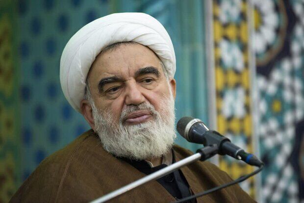 آیت‌الله جاودان: رهبر انقلاب ما را به امام زمان(عج) می‌رساند