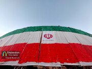 نصب پرچم‌ دست‌ساز ایران بر بزرگترین بیلبورد کشور در کرمان
