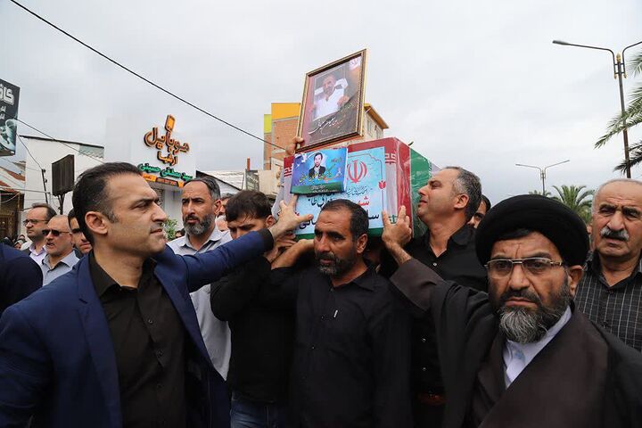 پیکر دانشمند هسته‌ای در نور آرام گرفت