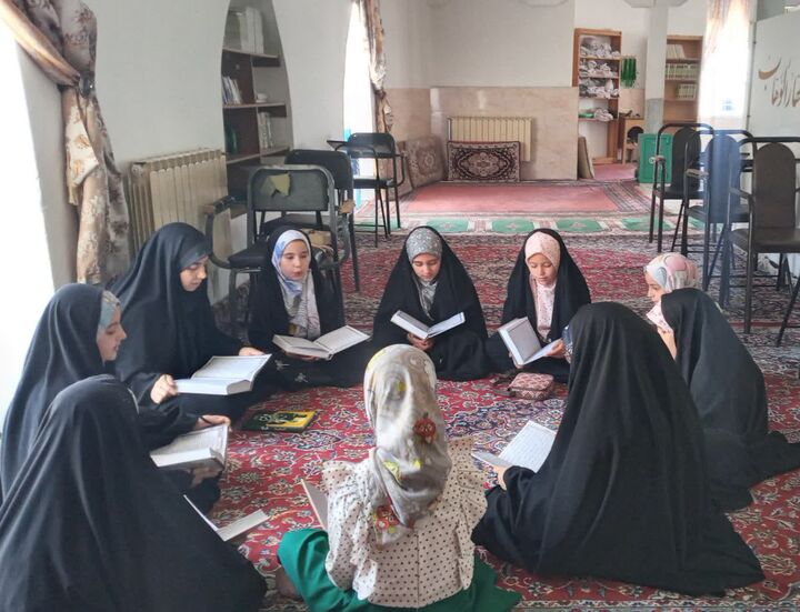  امید در میان چالش‌ها/ کلاس‌های فرهنگی مسجد پناه بچه‌های روستا 