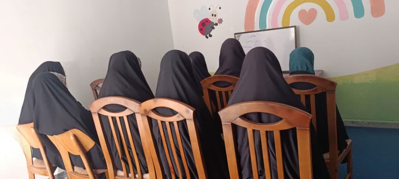  امید در میان چالش‌ها/ کلاس‌های فرهنگی مسجد پناه بچه‌های روستا 