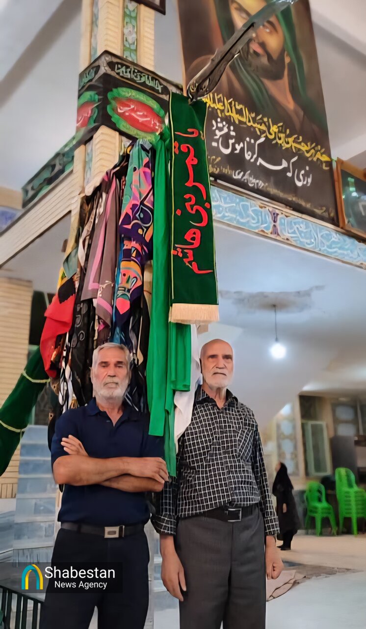 علم‌شویان روستای انجدان با آب و گلاب ؛ حلقه طلاییِ وصل بین نسل‌ها