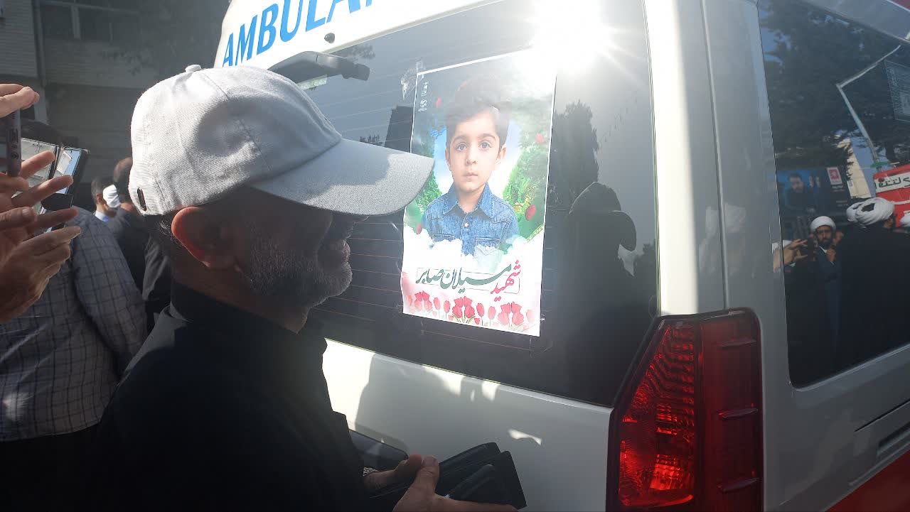 پروانههای سوخته در زلالترین فصل زندگی