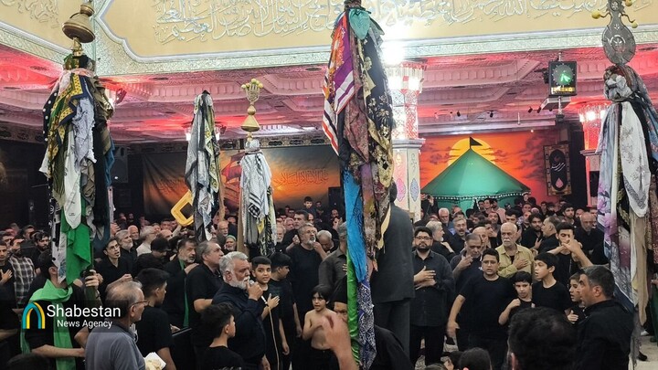 آیین علم بندان بیرجند؛ تجدیدعهد سادات با پرچمداران کربلا