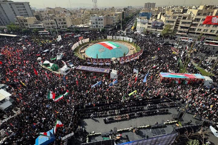 بدرقه عاشورایی شهدای اقتدار، بوی کرب و بلا می‌آید