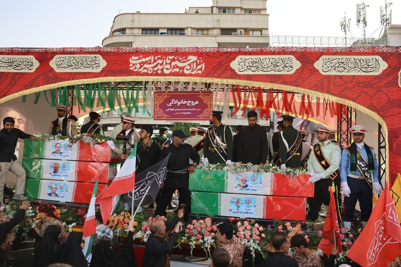 بدرقه عاشورایی شهدای اقتدار، بوی کرب و بلا میآید