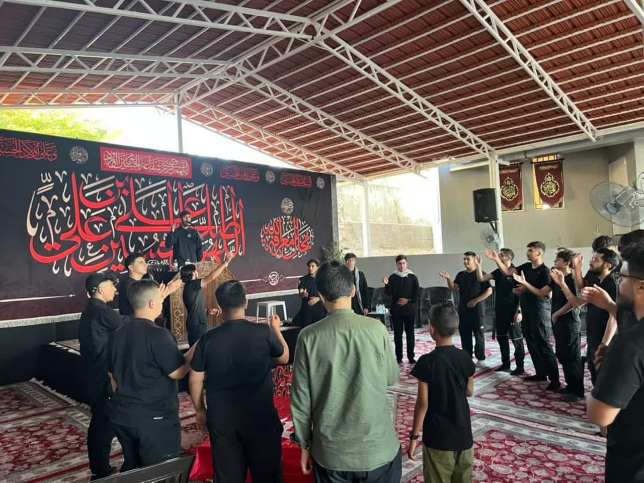 وقتی زور بمبهای صهیون به پرچم عزای سیدالشهداء(ع) در لبنان نمیرسد