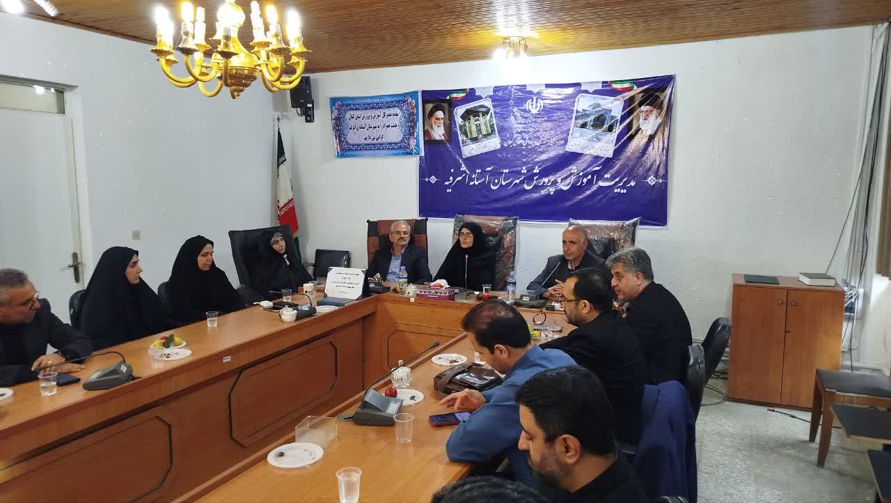 وظیفه سختتری برای روایت تلاشها و زندگی شهدای وطن داریم