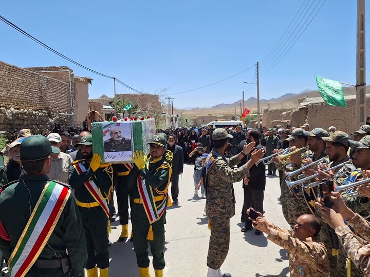 تشییع نمادین پیکر سردار شهید «کاظمی» در افین برگزار شد
