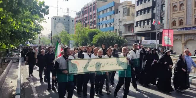 حضور خادمیاران رضوی در مراسم باشکوه تشییع شهدای اقتدار