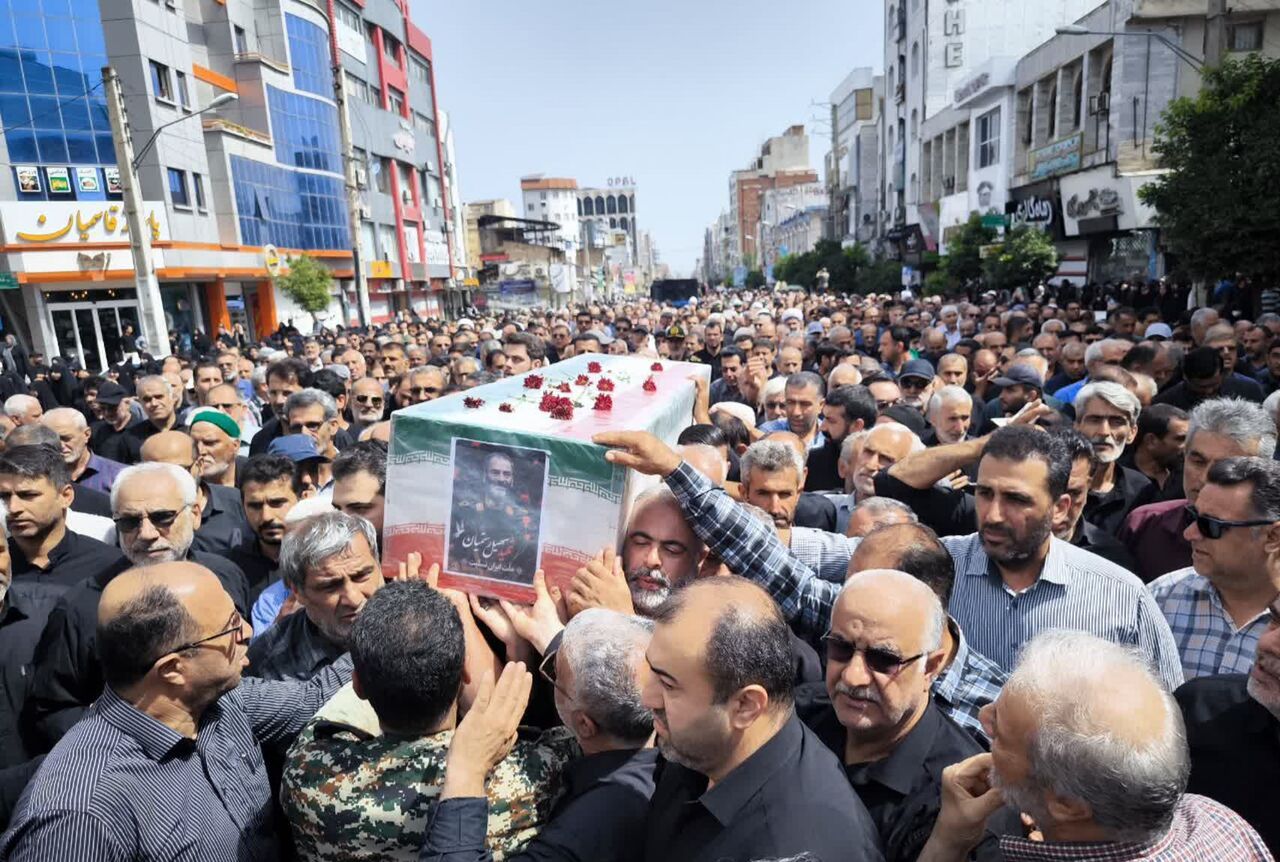 حماسه بهشهری‌ها در وداع با شهید اقتدار