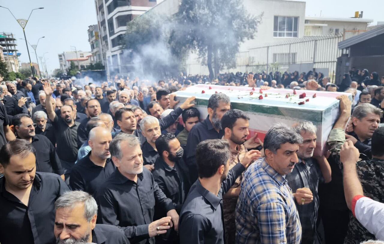 حماسه بهشهری‌ها در وداع با شهید اقتدار