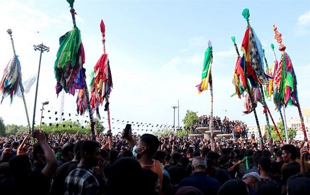 «علم گردانی»؛ آیین ۴۰۰ ساله مینابی‌ها برای محرم