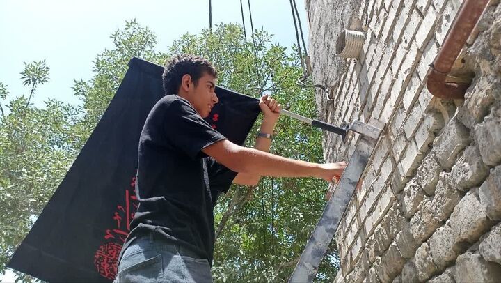 نصب پرچم، نذر محرم