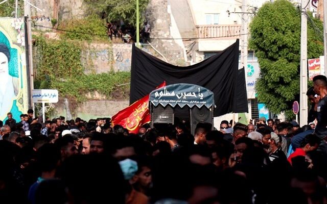 «علم گردانی»؛ آیین محرمی با قدمت ۴ قرن در میناب