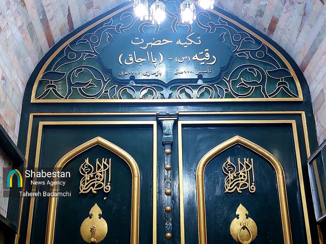 نذر و نور و نوکری؛ شب متفاوت تکیه قدیمی کرمان در پناه سه‌ ساله کربلا