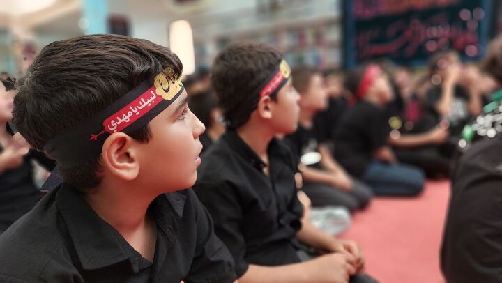 شور، شعور و تربیت حسینی در سومین گردهمایی کودکان عاشورایی زنجان به نمایش درآمد