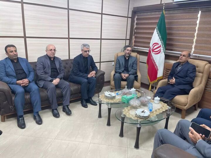 دیدار بقایی با تنها بازمانده خانواده شهید صدیقی صابر