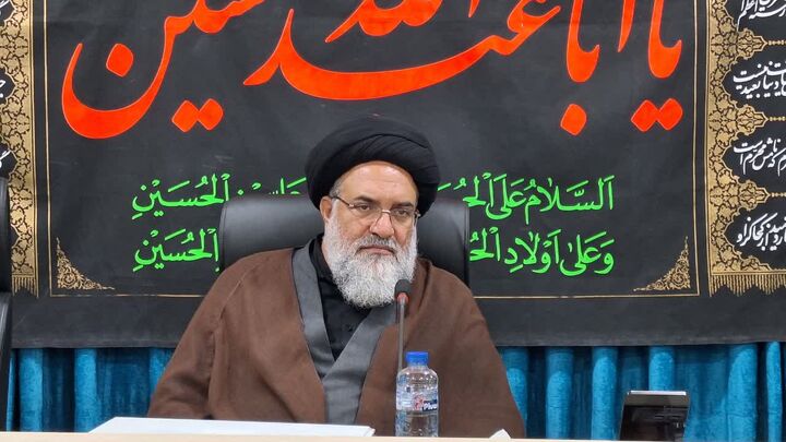 باید شور و شعور حسینی مردم و هیئت‌ها در جامعه به نمایش درآید