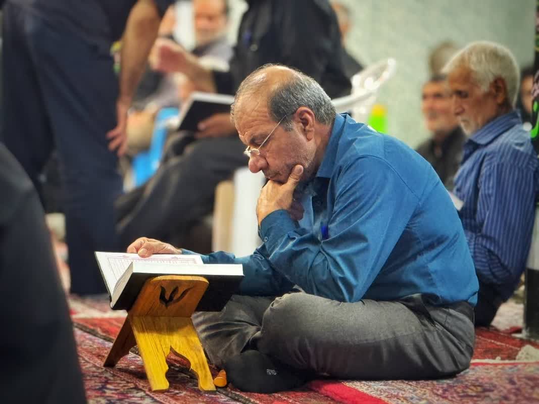 محفل نورانی انس با قرآن "آیه های سرخ" در مسجد و تکیه امام موسی کاظم سمنان برگزار شد