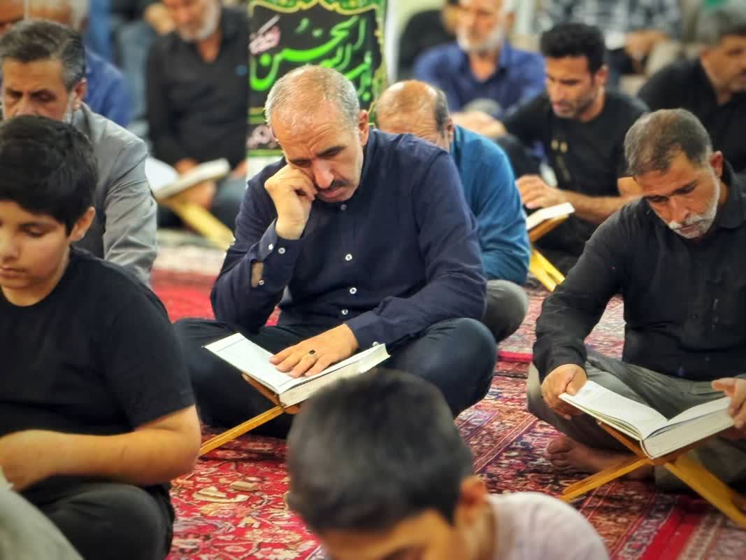 محفل نورانی انس با قرآن "آیه های سرخ" در مسجد و تکیه امام موسی کاظم سمنان برگزار شد