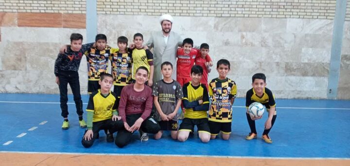 آموزش‌های متفاوت در مسجد امام حسین(ع)، از رباتیک تا پرتاب موشک