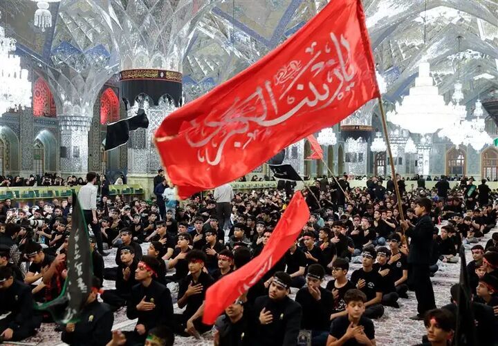 برگزاری سوگواره «احلی من العسل» در حرم رضوی