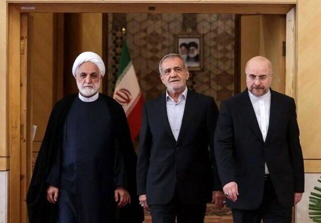 حضور سران قوا در مراسم گرامیداشت شهدای اقتدار