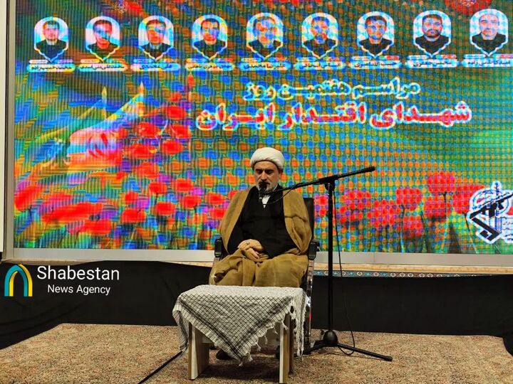 دفاع تمام‌قد علما و مراجع شیعه و سنی از مرجعیت قابل قدردانی است