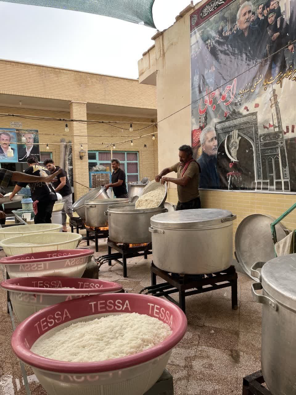 وقتی یک مستخدم مدرسه، سفره دار کرامت اباعبدالله (ع) می شود