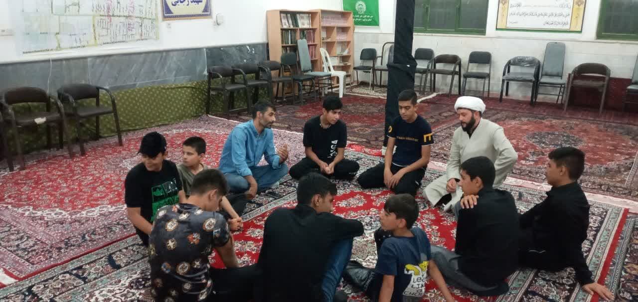 آموزشهای متفاوت در مسجد امام حسین(ع)، از رباتیک تا پرتاب موشک