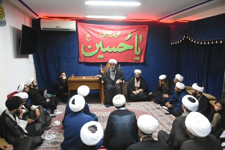 عاشورا معجزه‌ای که توانسته  دل‌ها را بیدار و هدایت کند