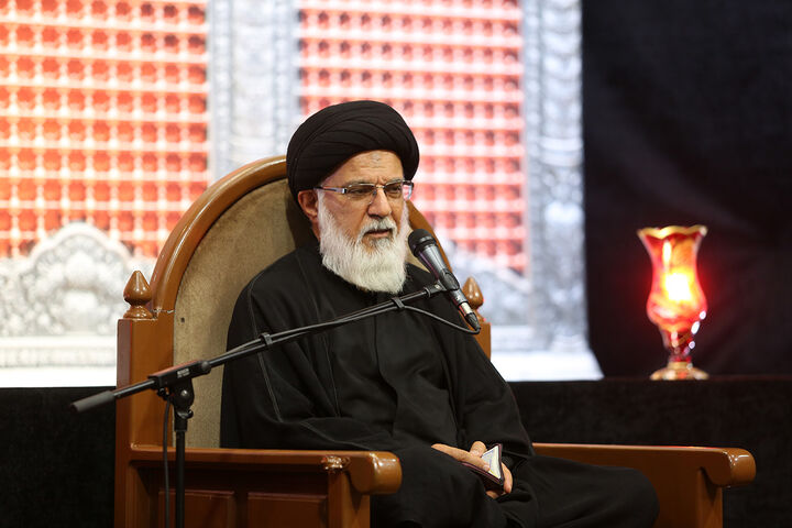 سیدالشهدا(ع) با خون خود، نجات بشریت را امضا کرد