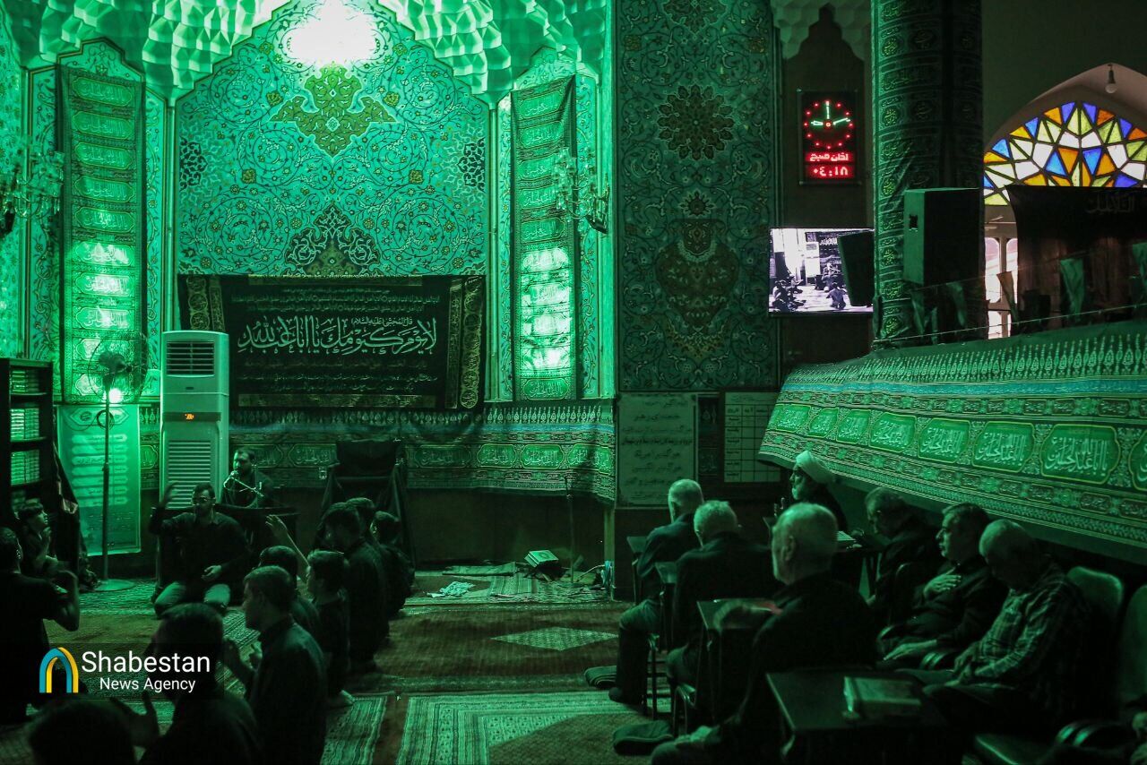 مساجد جامع؛ میعاد عاشورایی عزاداران، از نماز ظهر عاشورا تا نخلگردانی