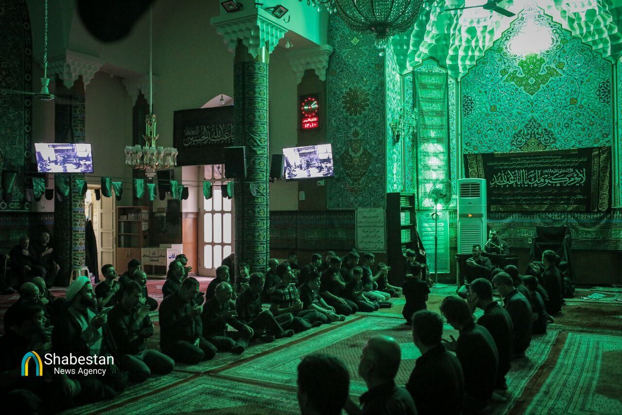 مساجد جامع؛ میعاد عاشورایی عزاداران، از نماز ظهر عاشورا تا نخلگردانی