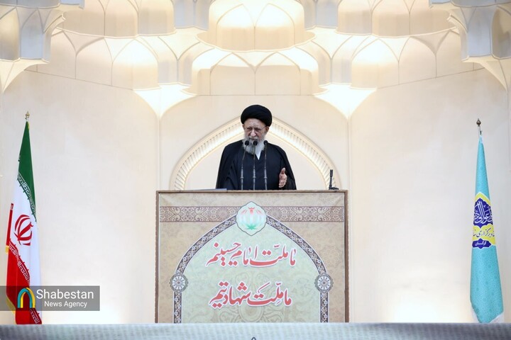 دشمن به هیچ قید و شرطی پایبند نیست/ ذاکرین در اشعار خود، روح قیام امام حسین (ع) را بازگو کنند 