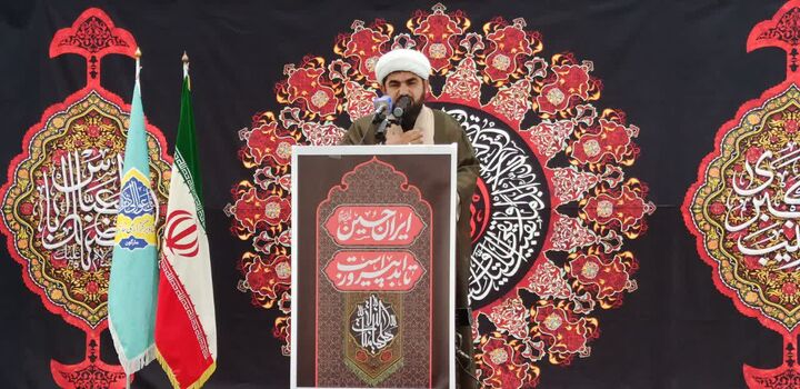 مقام معظم رهبری از تهدید دشمنان ترسی به دل راه نمی دهد که در پناهگاه مخفی شود