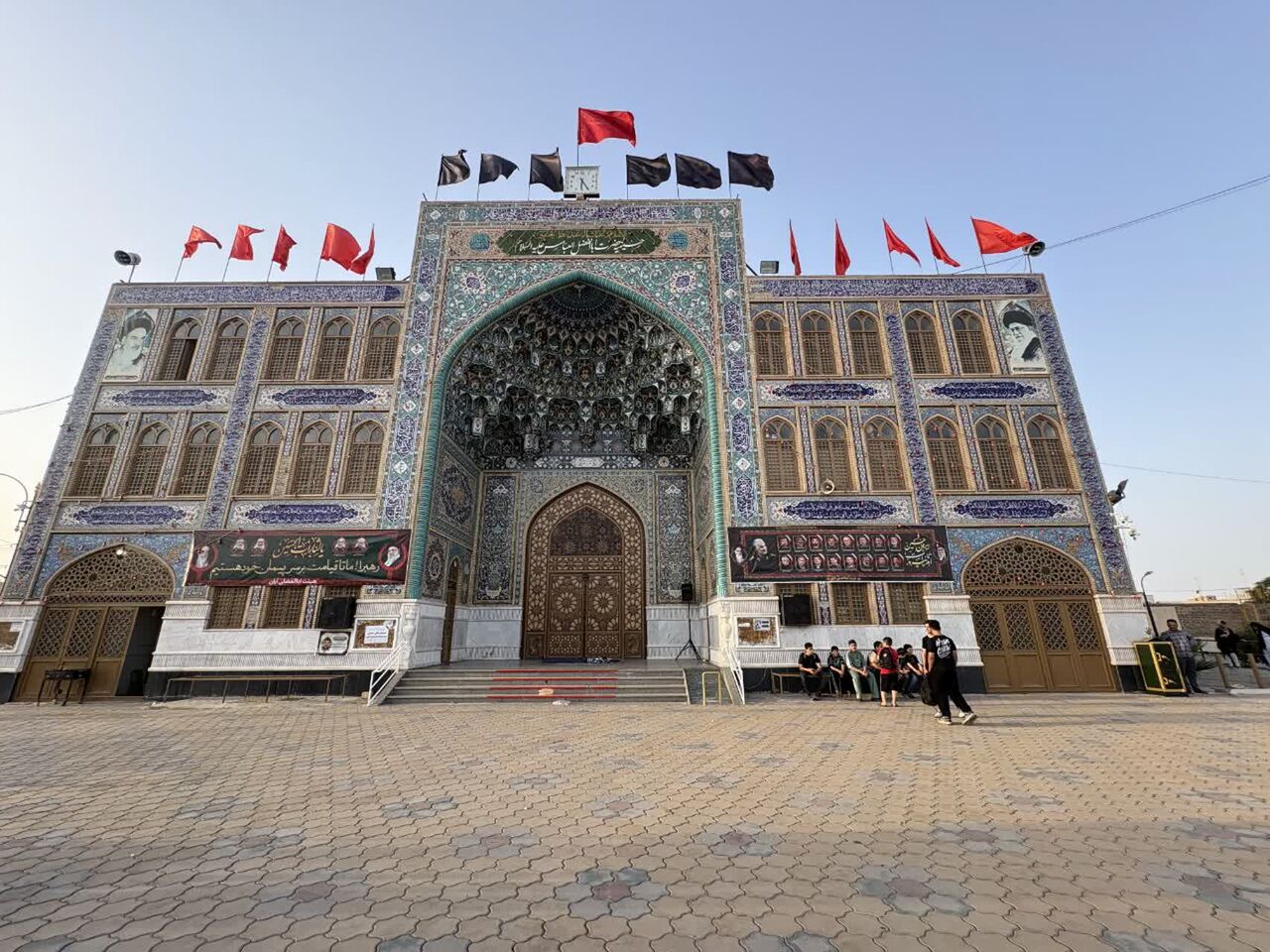 دیوارنگاره‌های مفهومی؛ زبان گویای هیئات در انتقال پیام‌های عاشورایی