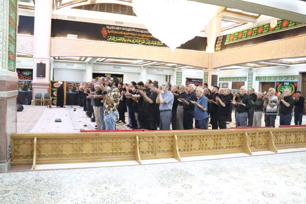 مساجد جامع؛ میعاد عاشورایی عزاداران، از نماز ظهر عاشورا تا نخلگردانی